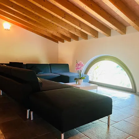 Il Borgo Fra I Laghi * مونزامبانو