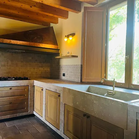 Il Borgo Fra I Laghi