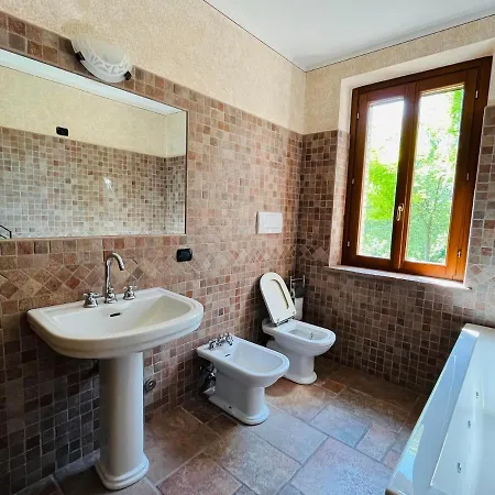 Il Borgo Fra I Laghi *