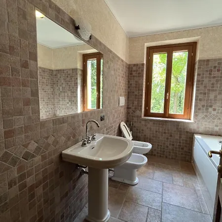 بيت خشبي Il Borgo Fra I Laghi *