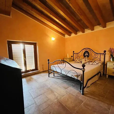 بيت خشبي Il Borgo Fra I Laghi مونزامبانو