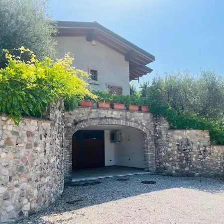 Il Borgo Fra I Laghi *