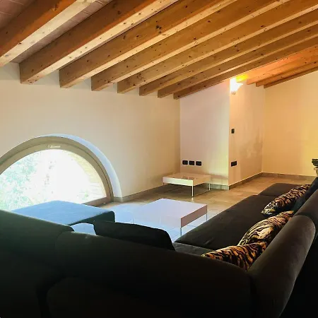 Il Borgo Fra I Laghi Monzambano